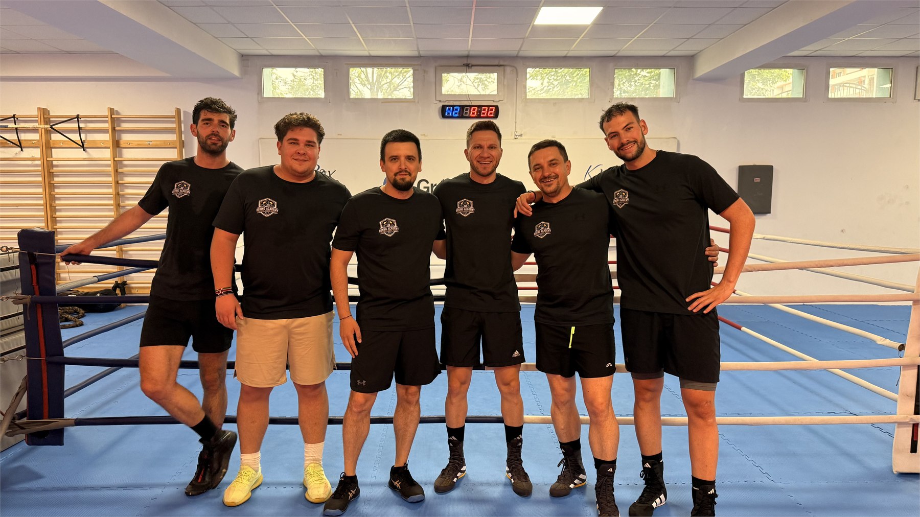 Echipa JR Boxing Academy în sala de box